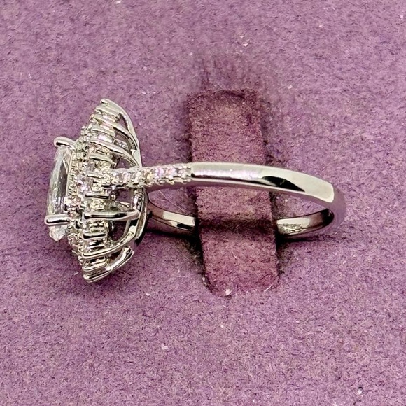 Vintage Teardrop CZ Ring - Picture 3 of 4